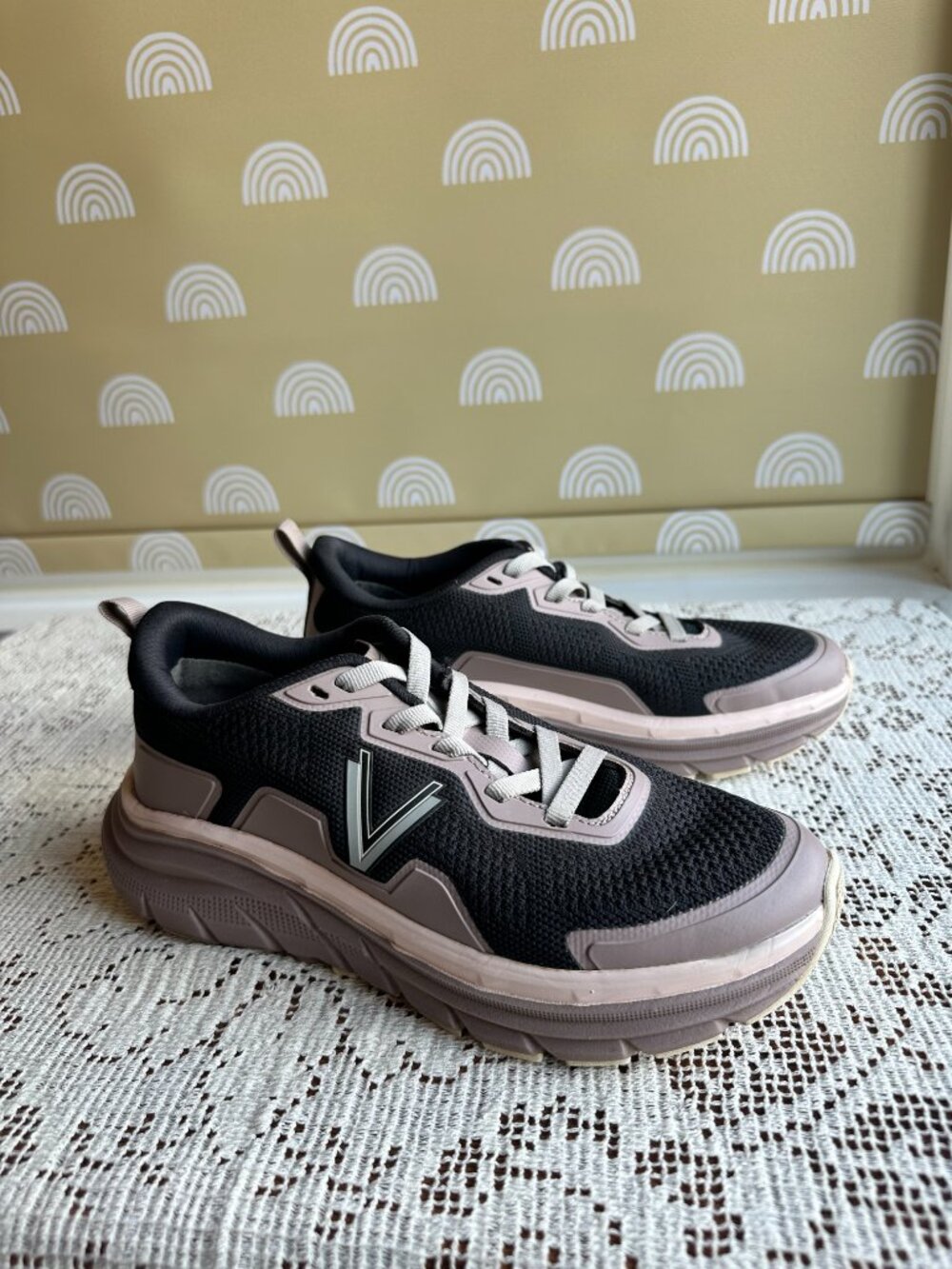 Vionic Women’s Walk Max Hiking Sneaker Magnolia Dusk/Phantom Grey Size W's 7 US - Picture 3 of 10